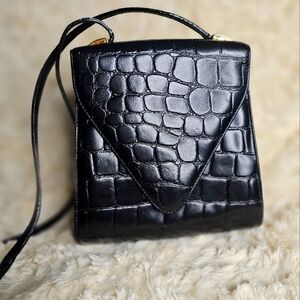 Vintage Elegant Black Croc-Embossed Women's Bag